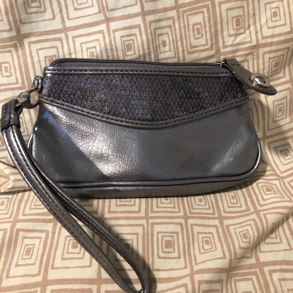NYC small wristlet